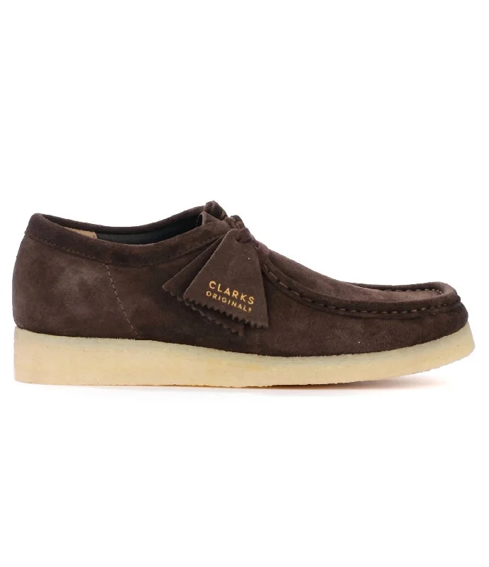 Men's Wallabee Shoe - Medium Width In Dark Brown Suede